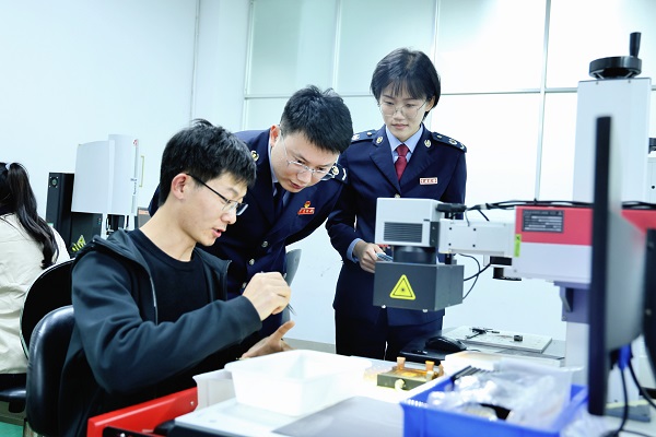 合規(guī)護(hù)航強(qiáng)根基，專(zhuān)精特新企業(yè)釋放創(chuàng)新動(dòng)能 信息電子技術(shù)服務(wù)領(lǐng)域觀察