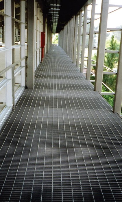 机场登机桥钢格板