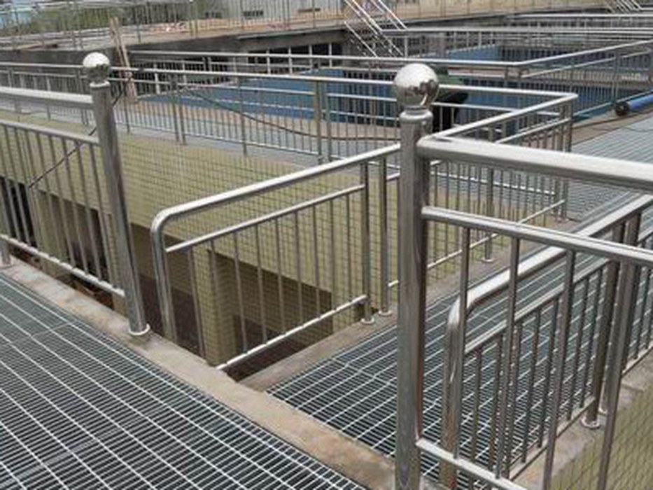 南山水厂扩建工程吸泥机钢格板采购
